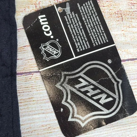 NHL Philadelphia Flyers Burnout Tee T-shirt Women's Large Black V-Neck Logo New - Picture 6 of 6